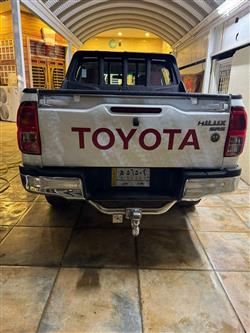 تويوتا هايلوكس